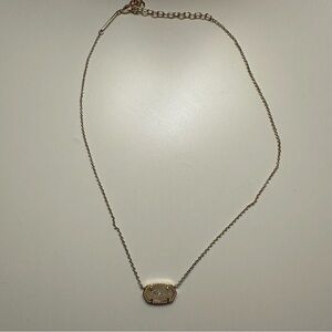 Kendra Scott necklace